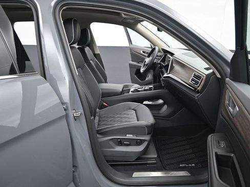 New 2026 Volkswagen Atlas SEL Premium R-Line image 14