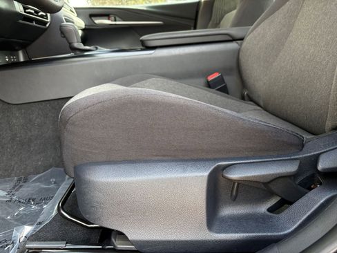 Used 2025 Toyota Camry LE image 30