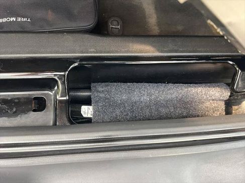 Certified 2018 Jeep Wrangler Sport AWD/4WD image 39