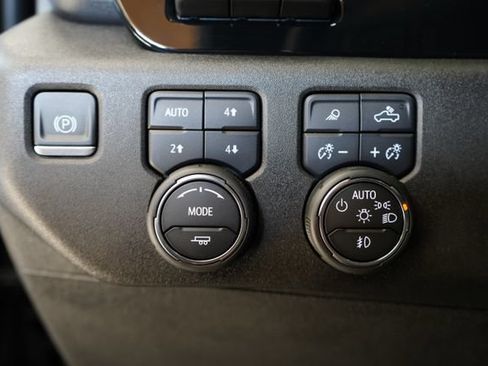Used 2024 Chevrolet Silverado 3500 High Country w/ High Country Premium Package AWD/4WD image 24