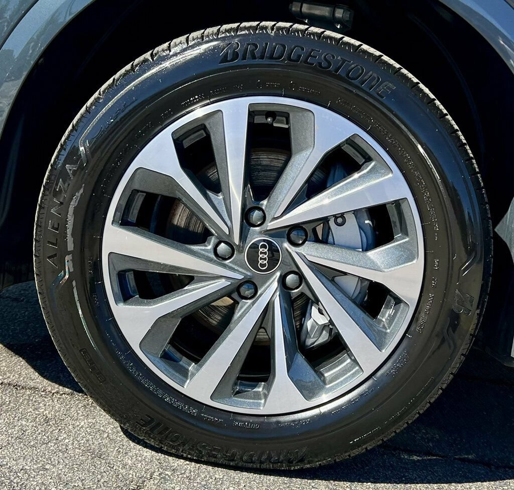 Used 2025 Audi Q6 e-tron Premium w/ Convenience Package AWD/4WD image 26