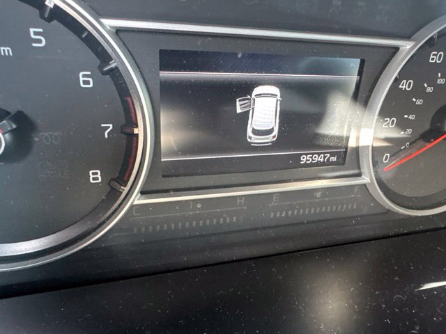 Used 2022 Kia Sorento LX FWD image 11