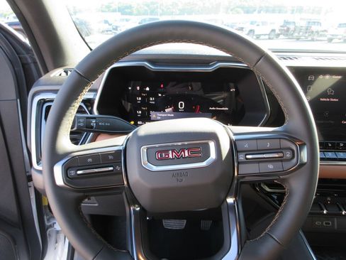 New 2026 GMC Canyon AT4 w/ Nightfall Essentials Package AWD/4WD image 16