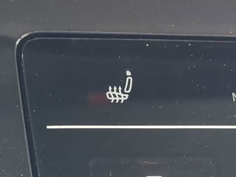 Certified 2023 Volkswagen Tiguan SE R-Line image 24