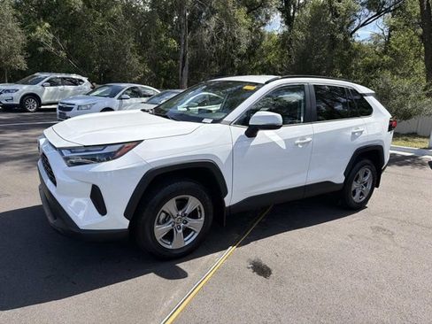 Certified 2025 Toyota RAV4 XLE FWD image 5