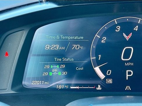 Used 2021 Chevrolet Corvette Stingray Premium Conv w/ Z51 Performance Package image 12