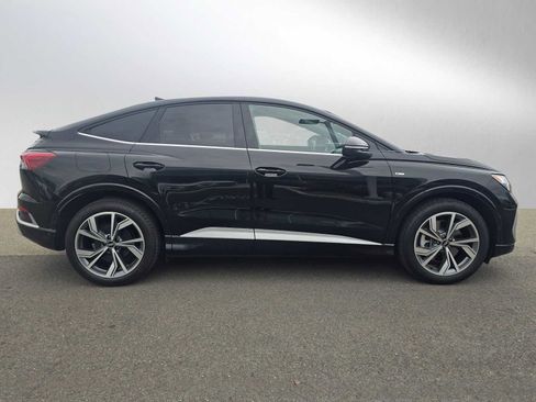 Used 2024 Audi Q4 e-tron Premium Plus image 2