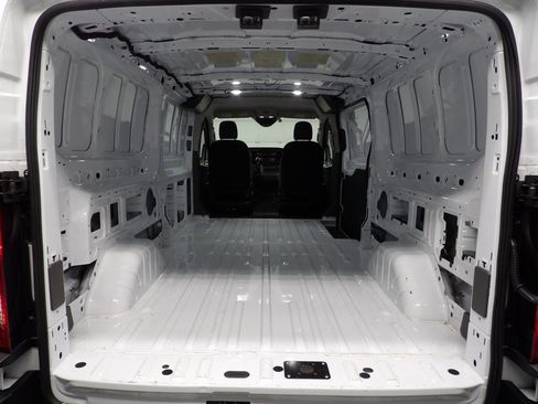 Used 2024 Ford Transit 250 Low Roof AWD image 33