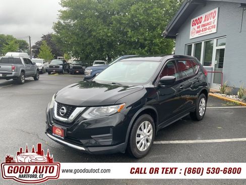 Used 2017 Nissan Rogue S AWD/4WD image 2