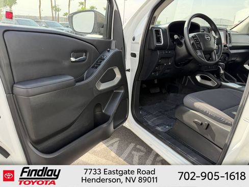 Used 2023 Nissan Frontier SV w/ Technology Package RWD image 5