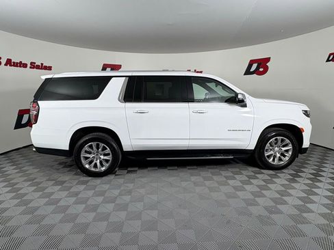 Used 2023 Chevrolet Suburban Premier RWD image 8