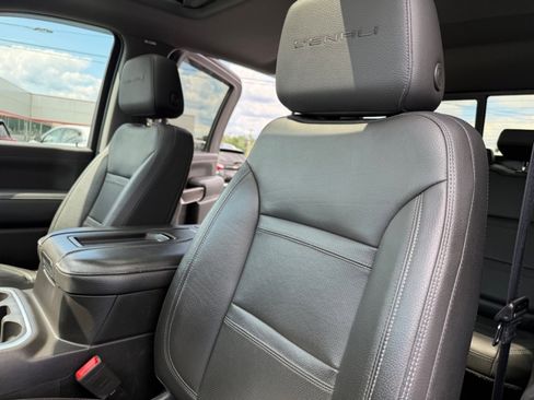 Used 2022 GMC Sierra 2500 Denali w/ Denali Ultimate Package image 16