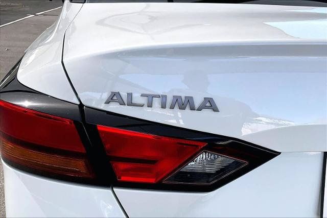 Certified 2025 Nissan Altima 2.5 SR w/ SR Premium Package AWD/4WD image 10