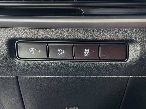Used 2024 Kia Telluride LX FWD image 11