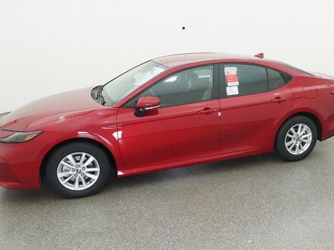 New 2026 Toyota Camry LE image 7