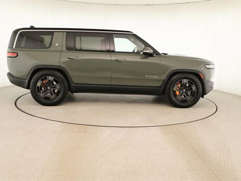 Used 2022 Rivian R1S Launch Edition image 8
