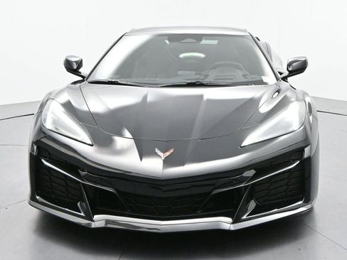 Used 2025 Chevrolet Corvette Z06 RWD image 2