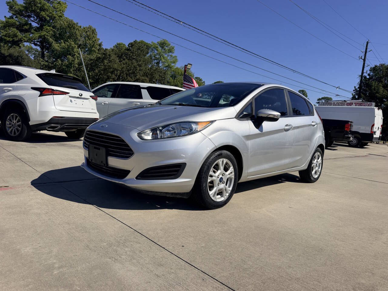 Used 2016 Ford Fiesta SE FWD image 3