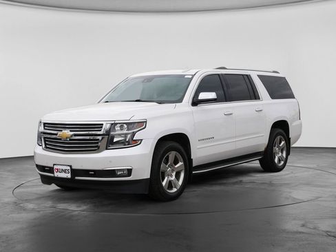 Used 2017 Chevrolet Suburban Premier AWD/4WD image 5