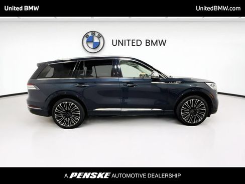 Used 2021 Lincoln Aviator Black Label w/ Class IV Trailer Tow Package AWD/4WD image 4