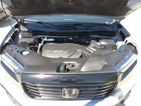 Certified 2022 Honda Ridgeline Black Edition image 14