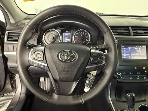 Used 2015 Toyota Camry SE image 17