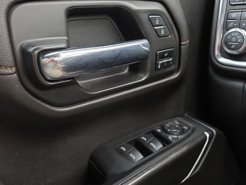 Used 2022 GMC Sierra 1500 AT4 AWD/4WD image 11