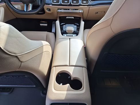 Used 2024 Mercedes-Benz GLS 450 4MATIC image 22