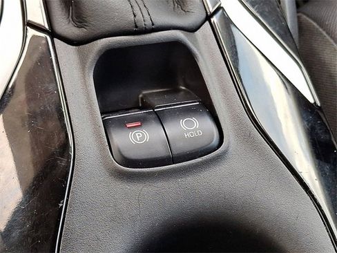 Used 2022 Toyota Corolla LE image 23