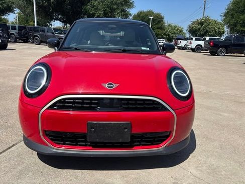 Used 2025 MINI Cooper 2-Door Hardtop FWD image 2