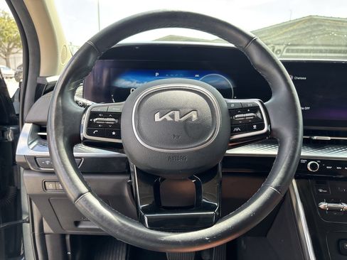 Used 2022 Kia Carnival SX Prestige FWD image 11