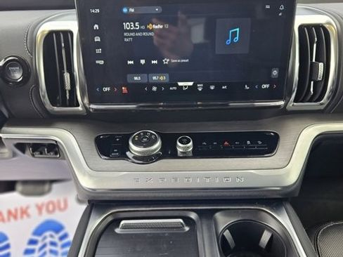 Used 2025 Ford Expedition Max Platinum image 10