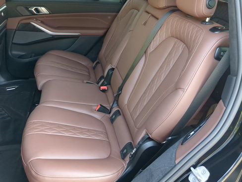 Used 2025 BMW X7 M60i AWD/4WD image 55
