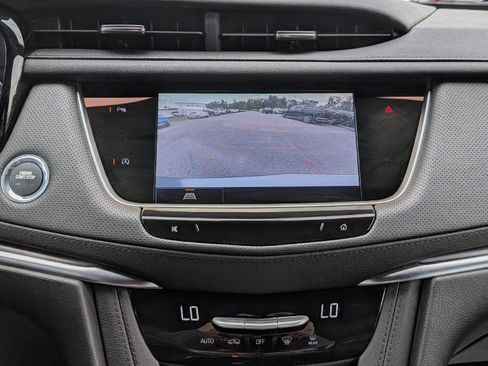 Used 2025 Cadillac XT5 Luxury AWD/4WD image 17
