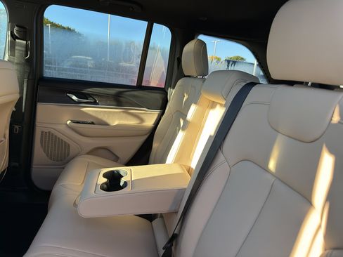 New 2025 Jeep Grand Cherokee Limited w/ Trailer Tow Package image 35