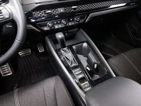 Used 2024 Honda Accord Sport image 10