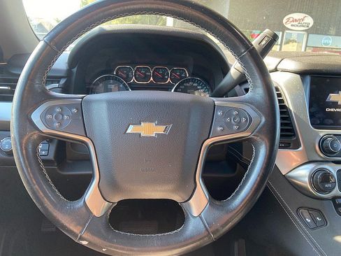 Used 2019 Chevrolet Suburban LT AWD/4WD image 19