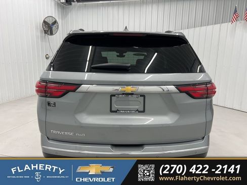 Used 2023 Chevrolet Traverse High Country image 4