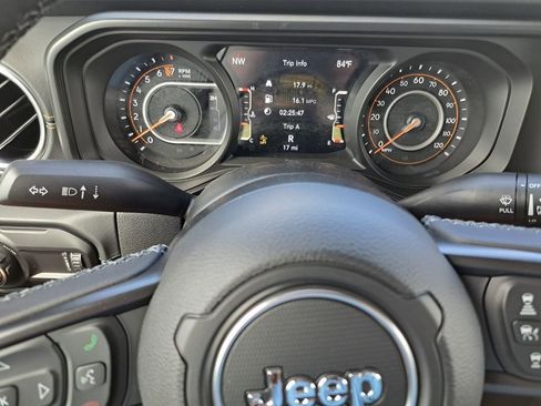New 2026 Jeep Gladiator Sport AWD/4WD image 9