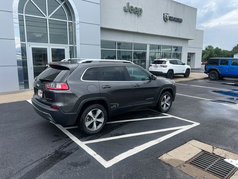 Used 2020 Jeep Cherokee Limited AWD/4WD image 8