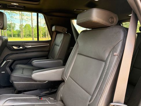 Used 2023 GMC Yukon Denali w/ LPO, Floor Liner Package AWD/4WD image 28