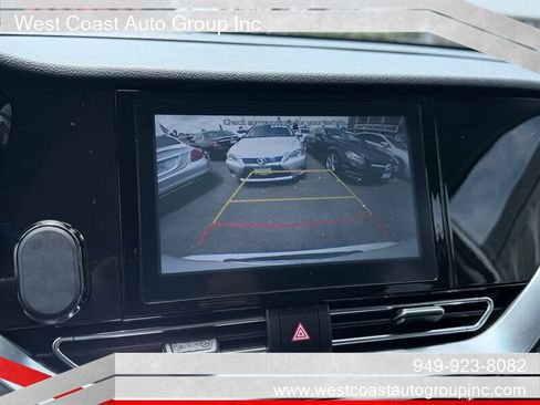 Used 2020 Kia Niro Touring FWD image 13