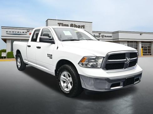 Used 2024 RAM 1500 Classic SLT AWD/4WD image 7