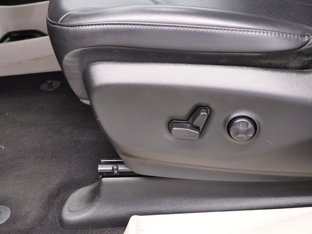 Certified 2023 Chrysler Pacifica Touring-L FWD image 20