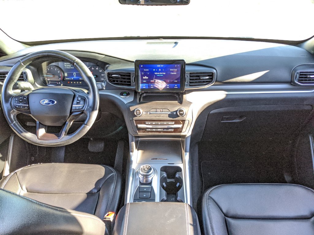 Used 2020 Ford Explorer XLT w/ Equipment Group 202A AWD/4WD image 7