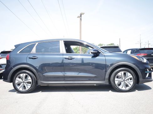 Used 2022 Kia Niro EX FWD image 6