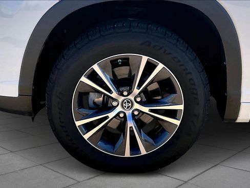 Used 2018 Toyota Highlander Plus image 10