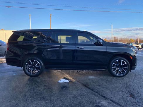 Used 2021 Chevrolet Suburban RST w/ Luxury Package image 8