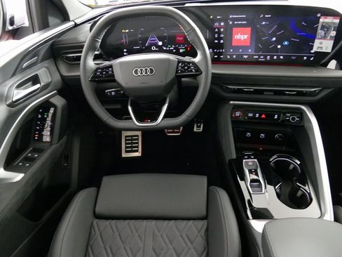 New 2025 Audi SQ5 Premium Plus image 26