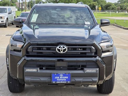 Used 2025 Toyota 4Runner SR5 RWD image 3